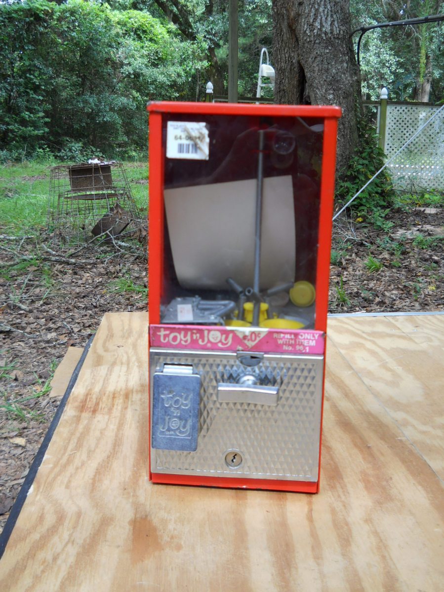 Toy N’ Joy Gumball Machine Trowel and Arrow